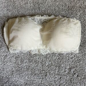 SPANX Ivory Lace Strapless Bra  NWOT